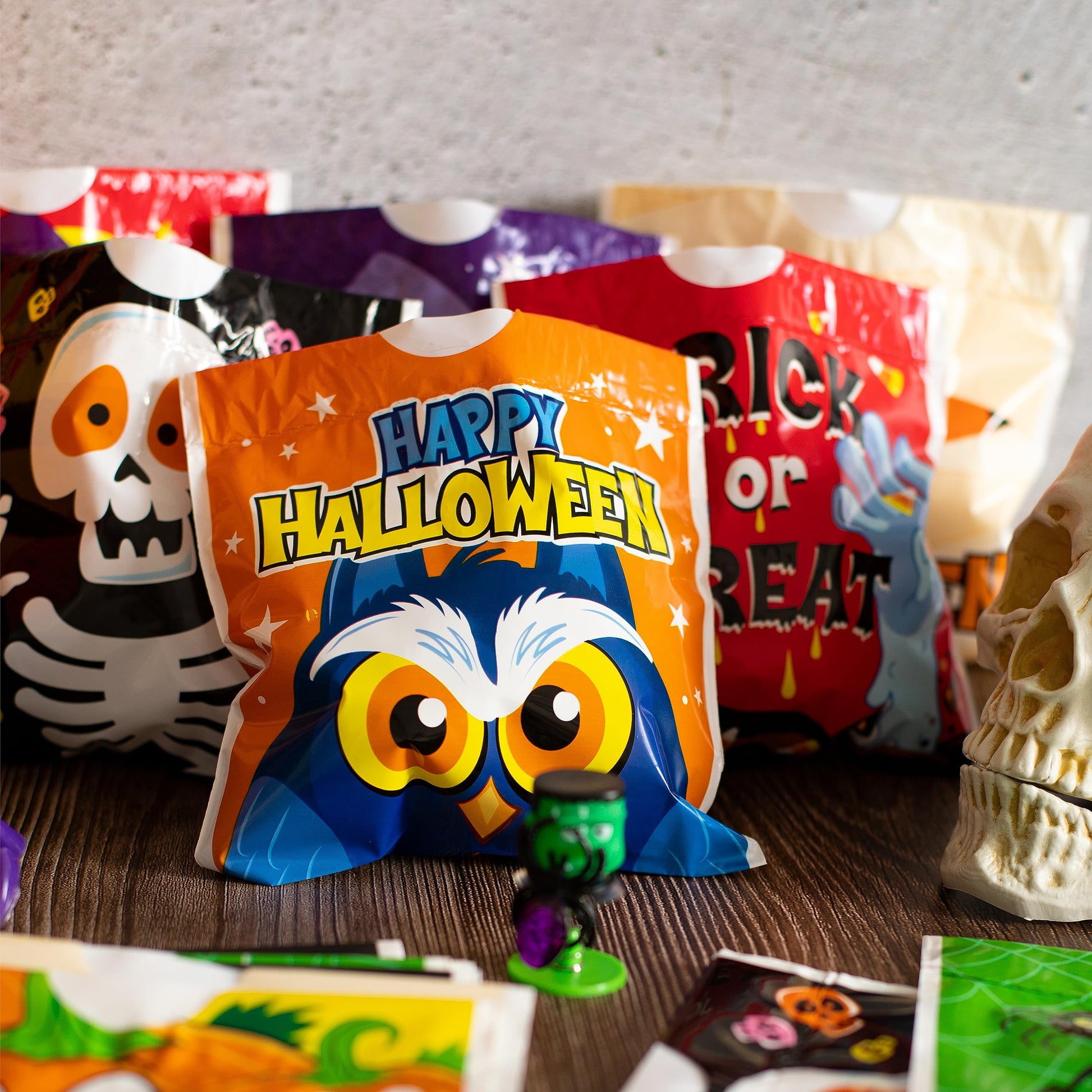 96 Pcs Halloween Treat Bags,Halloween Small Drawstring Candy Bags Goodie Bags Trick or Treat Bags Gift Bags,Classroom Party Favor Supplies